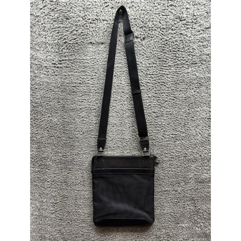 Tumi Nylon‎ Leather Trim Flat Messenger Crossbody Bag Black 24105D Unisex